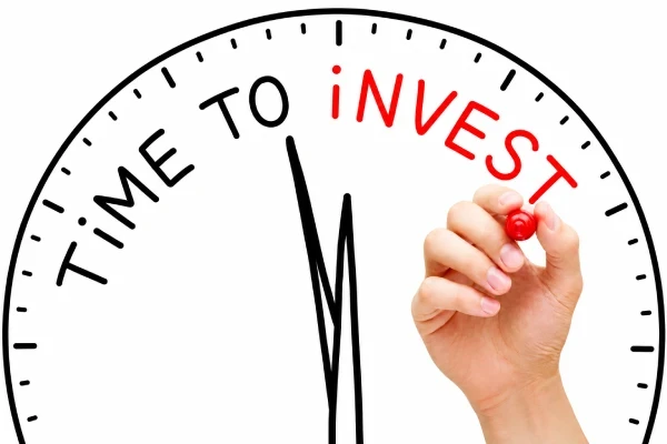 When is the right time to start investing?